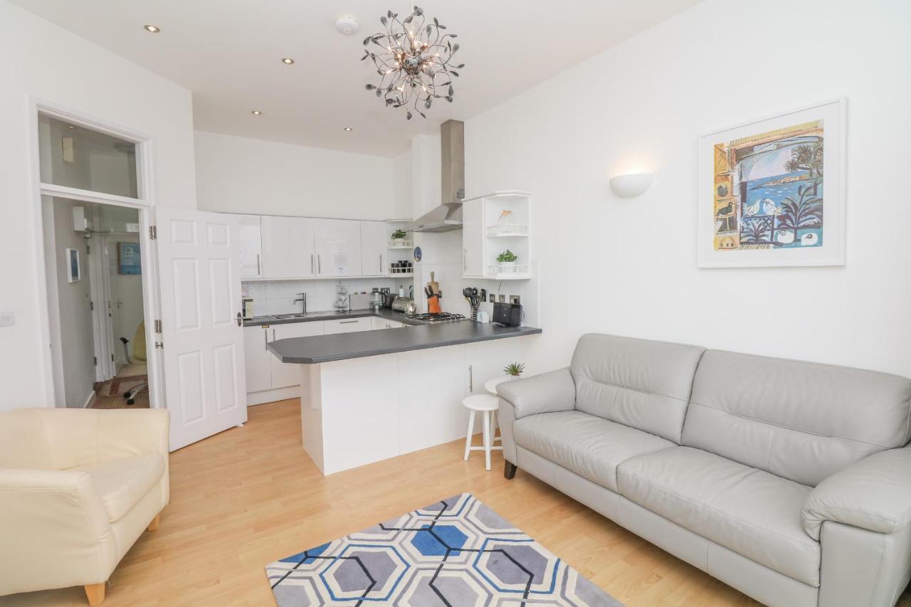 Apartament Oceans Side Ilfracombe Zewnętrze zdjęcie